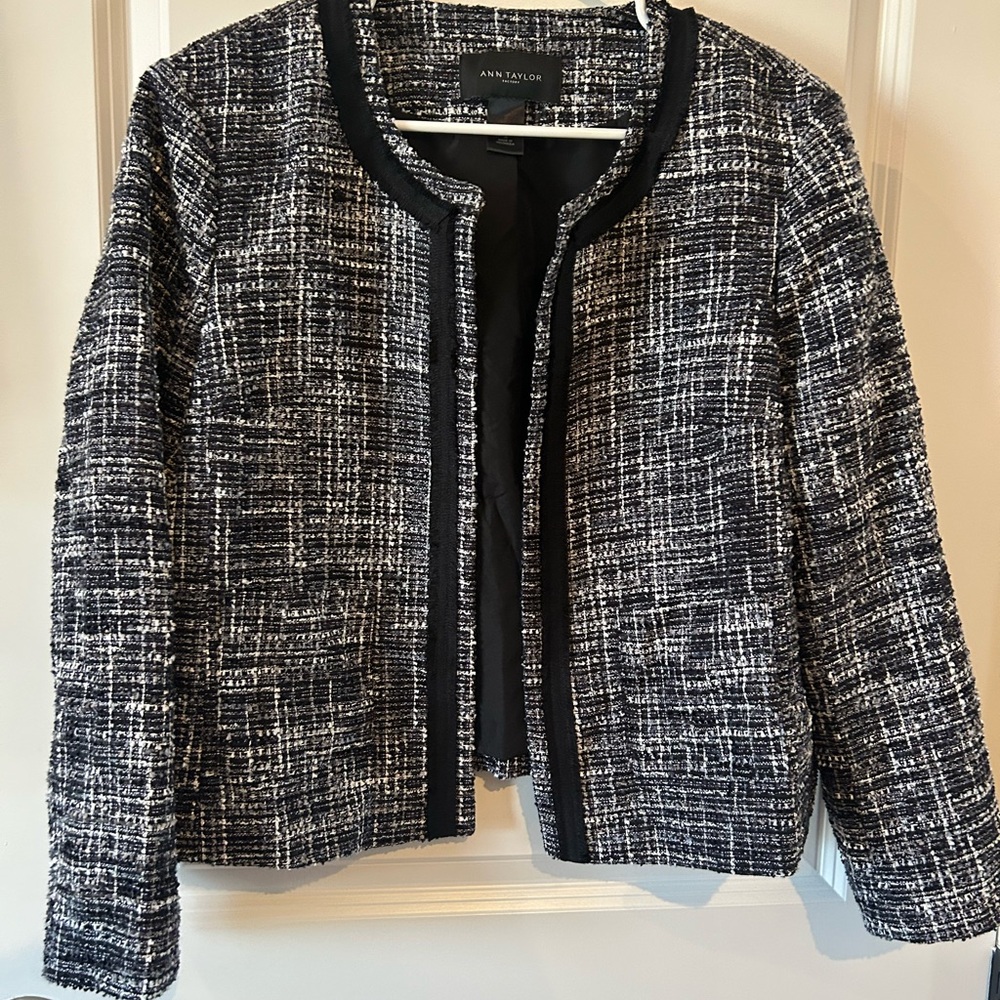 Ann Taylor Factory Tweed Jacket Blazer Black White Size 16 Classic Chic